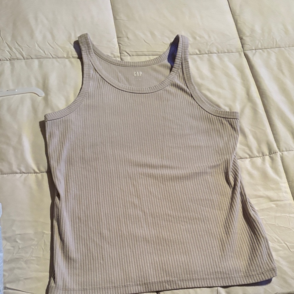 GAP Ribbed Tank Top in Light Tan